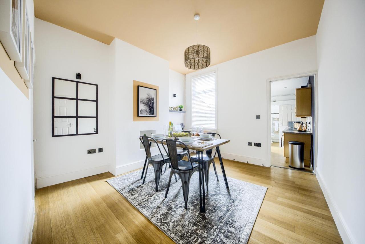 Сasa de vacaciones Fashionable House, Centre, Free Parking, Sleeps 4, By Empower Homes